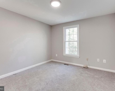 304 Crescendo Way - Photo Thumbnail 16