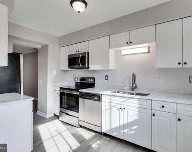 304 Crescendo Way - Photo Thumbnail 9