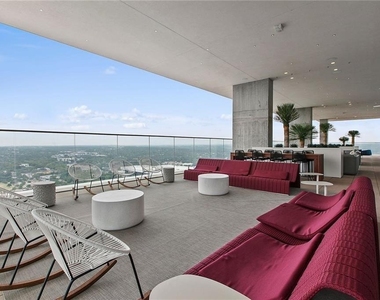 301 West Ave - Photo Thumbnail 14