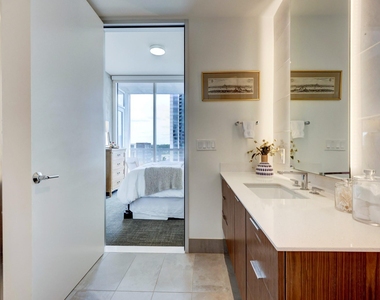 301 West Ave - Photo Thumbnail 7