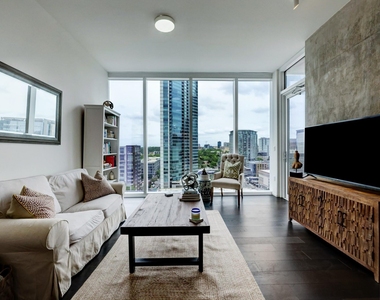 301 West Ave - Photo Thumbnail 4
