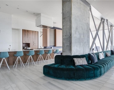 301 West Ave - Photo Thumbnail 13
