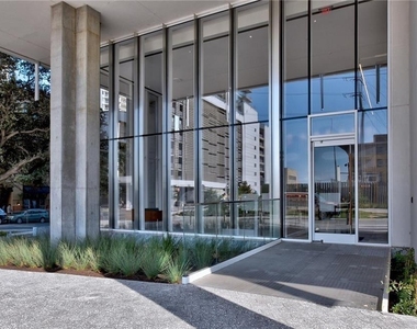 301 West Ave - Photo Thumbnail 11