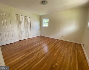 6009 Cheshire Drive - Photo Thumbnail 6