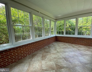 6009 Cheshire Drive - Photo Thumbnail 5