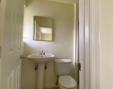 6009 Cheshire Drive - Photo Thumbnail 8