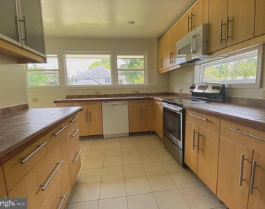 6009 Cheshire Drive - Photo Thumbnail 2