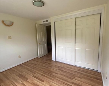 6009 Cheshire Drive - Photo Thumbnail 14