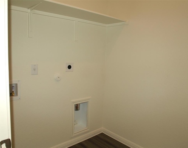 105 Mouflon Rd - Photo Thumbnail 11