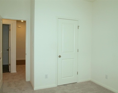 105 Mouflon Rd - Photo Thumbnail 20