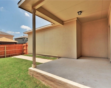 1412 Blake St - Photo Thumbnail 33