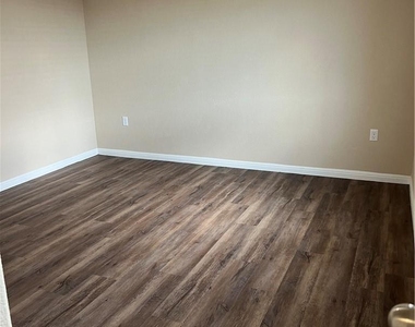 1412 Blake St - Photo Thumbnail 30
