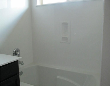 1412 Blake St - Photo Thumbnail 27