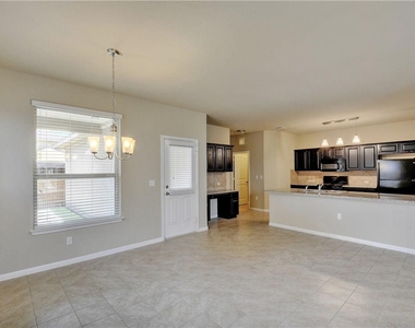 1412 Blake St - Photo Thumbnail 7