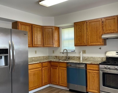 8346 Lincoln Drive - Photo Thumbnail 2