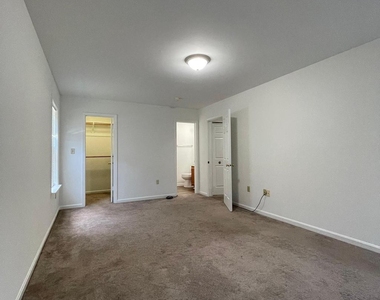 8346 Lincoln Drive - Photo Thumbnail 10