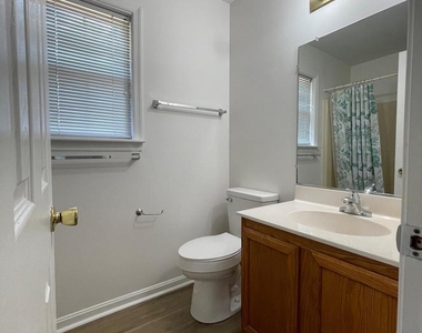 8346 Lincoln Drive - Photo Thumbnail 17