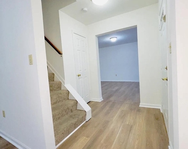 8346 Lincoln Drive - Photo Thumbnail 7