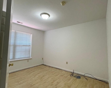 8346 Lincoln Drive - Photo Thumbnail 15