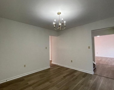 8346 Lincoln Drive - Photo Thumbnail 9