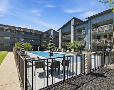 4704 Sunset Trl - Photo Thumbnail 34