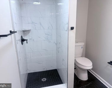 5833 Diggers Lane - Photo Thumbnail 16