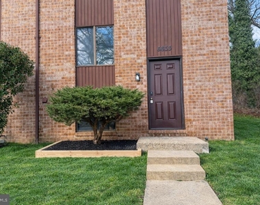 5833 Diggers Lane - Photo Thumbnail 5