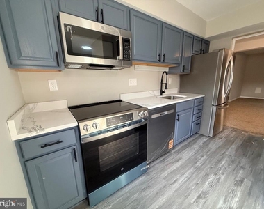 5833 Diggers Lane - Photo Thumbnail 10