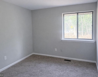 5833 Diggers Lane - Photo Thumbnail 21