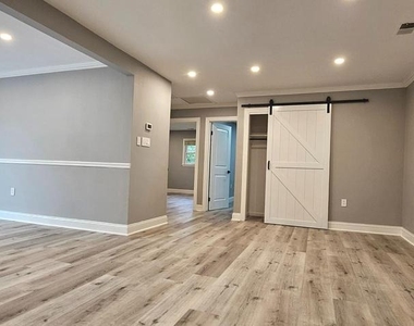 7538 Cherry Tree Drive - Photo Thumbnail 12