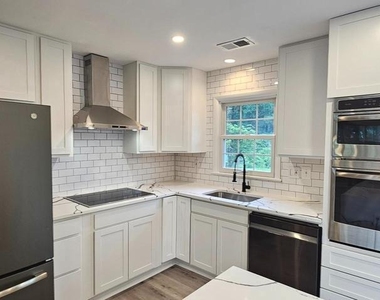 7538 Cherry Tree Drive - Photo Thumbnail 4