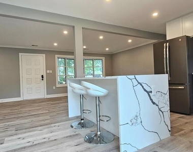 7538 Cherry Tree Drive - Photo Thumbnail 3