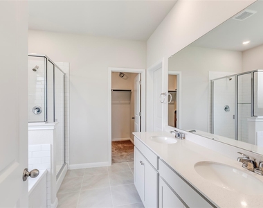 133 Silverleaf Spur - Photo Thumbnail 18