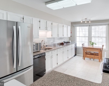 7263 Swan Point Way - Photo Thumbnail 6