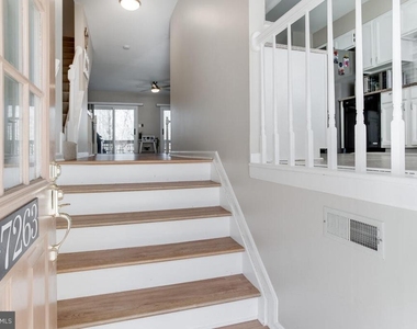7263 Swan Point Way - Photo Thumbnail 4