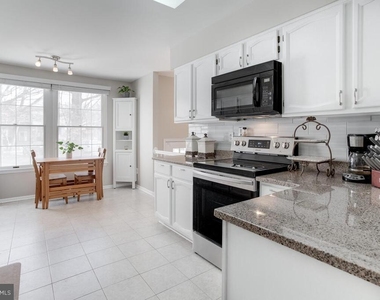 7263 Swan Point Way - Photo Thumbnail 7