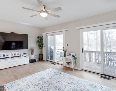 7263 Swan Point Way - Photo Thumbnail 14