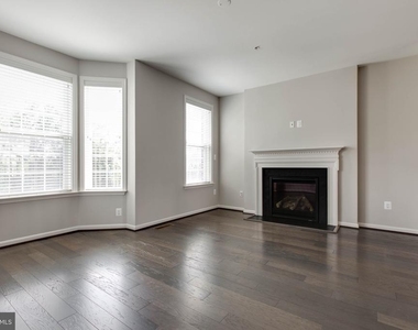 6227 Doctor Patel Drive - Photo Thumbnail 8