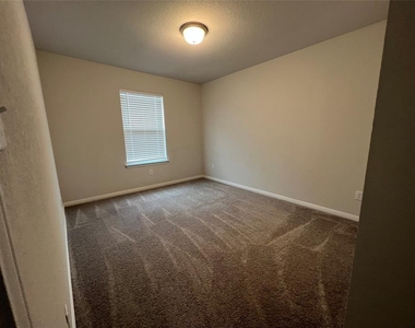 3201 College Park Dr - Photo Thumbnail 15