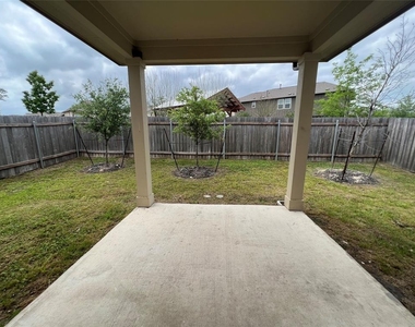 3201 College Park Dr - Photo Thumbnail 8