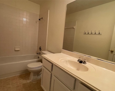 5320 Mabry Ct - Photo Thumbnail 15