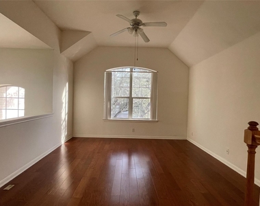 5320 Mabry Ct - Photo Thumbnail 12
