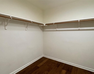 5320 Mabry Ct - Photo Thumbnail 7