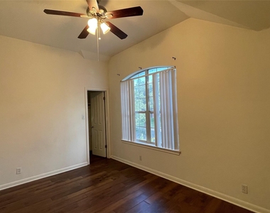 5320 Mabry Ct - Photo Thumbnail 14