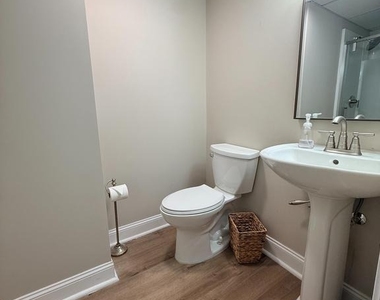316 Queen Street - Photo Thumbnail 15