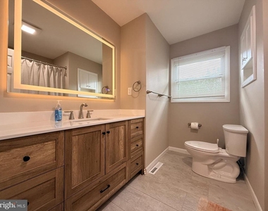 316 Queen Street - Photo Thumbnail 5