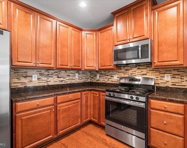 6511 Walcott Lane - Photo Thumbnail 14
