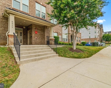 6511 Walcott Lane - Photo Thumbnail 2