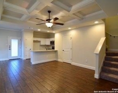 6322 Melanzane Ave - Photo Thumbnail 12