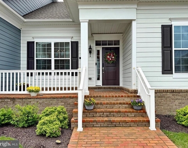 306 Buckeye Circle - Photo Thumbnail 2